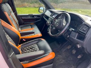 2016 Volkswagen Transporter T6 — photo 8 of 19