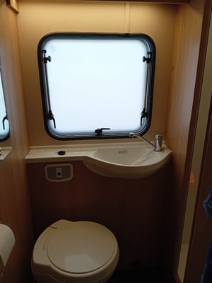 2025 Auto-Trail Imala 736 — photo 17 of 22