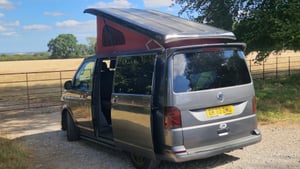2020 Volkswagen Transporter T6.1 Highline — photo 19 of 57