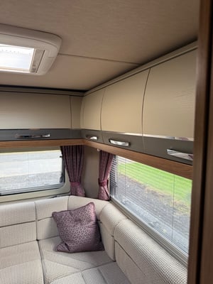2017 Auto-Trail Scout SE — photo 17 of 29
