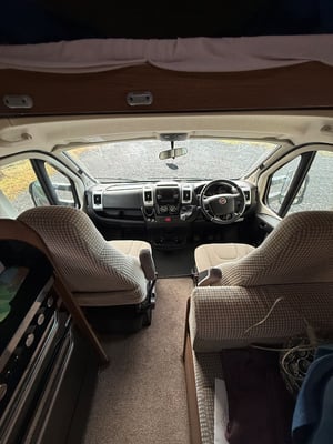 2017 Auto-Trail Scout SE — photo 18 of 29