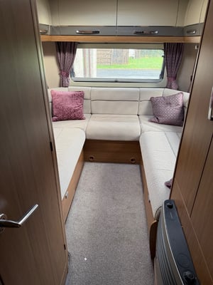 2017 Auto-Trail Scout SE — photo 19 of 29