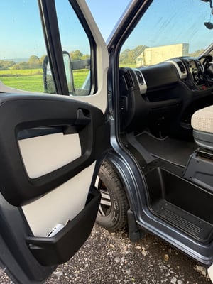 2017 Auto-Trail Scout SE — photo 20 of 29
