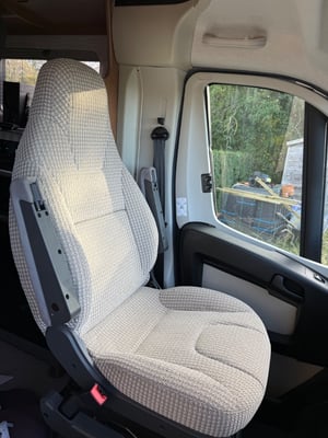 2017 Auto-Trail Scout SE — photo 24 of 29