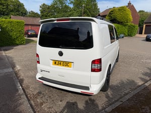 2014 Volkswagen Transporter — photo 9 of 28
