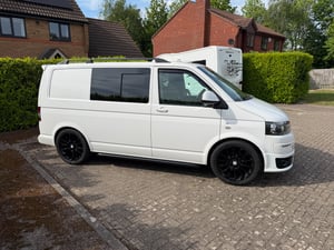 2014 Volkswagen Transporter — photo 5 of 28