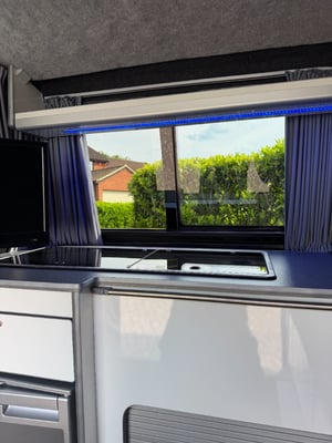 2014 Volkswagen Transporter — photo 21 of 28