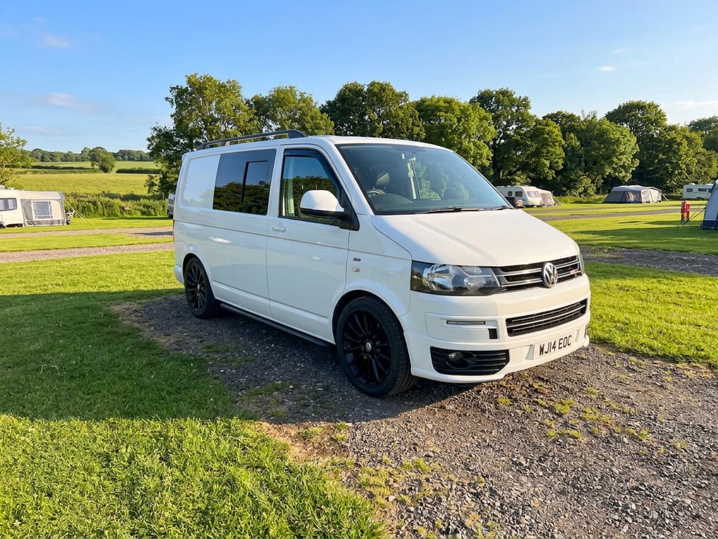 2014 Volkswagen Transporter - Image 1