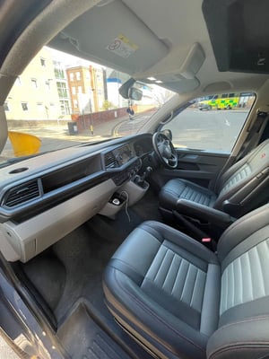 2022 Volkswagen Transporter T28 Startline — photo 4 of 36