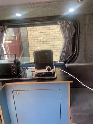 2021 Nissan NV300 — photo 6 of 25