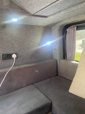 2021 Nissan NV300 — photo 9 of 25