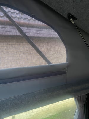 2021 Nissan NV300 — photo 10 of 25