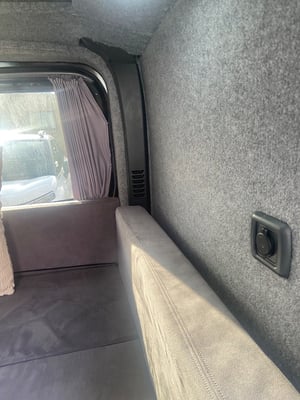 2021 Nissan NV300 — photo 20 of 25