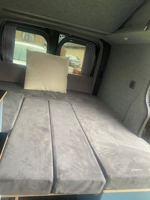 2021 Nissan NV300 — photo 21 of 25