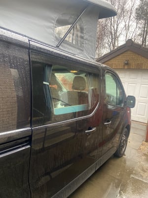 2021 Nissan NV300 — photo 23 of 25