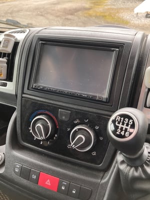 2013 Auto-Trail Dakota — photo 23 of 25