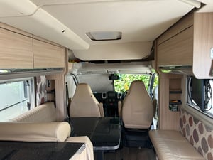 2016 Burstner Ixeo IT — photo 6 of 9