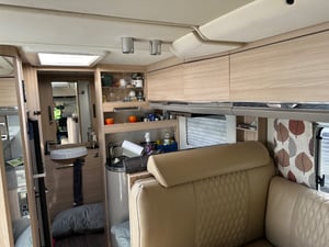 2016 Burstner Ixeo IT — photo 8 of 9