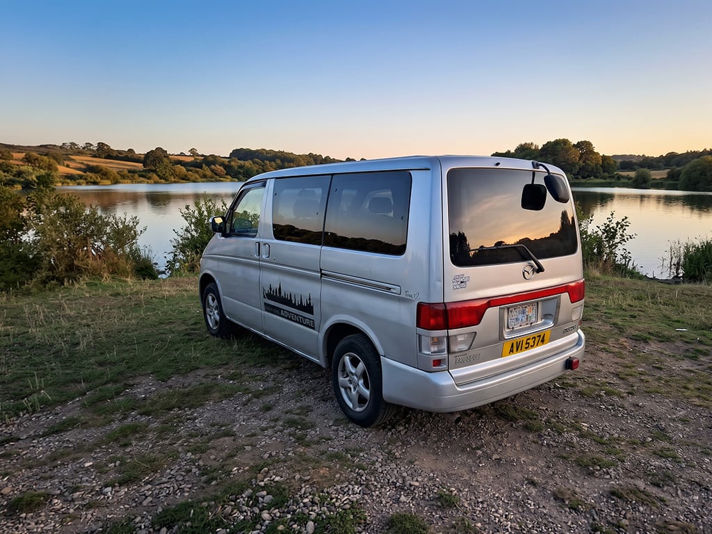 2002 Mazda Bongo - Image 1