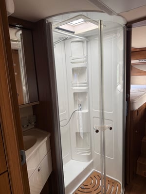 2017 Hymer B778 — photo 16 of 21