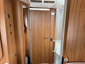 2017 Hymer B778 — photo 17 of 21