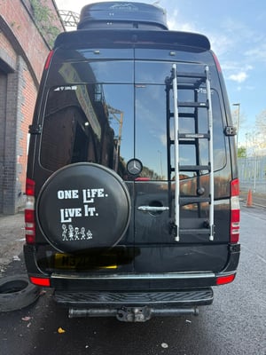 2014 Mercedes-Benz Sprinter — photo 18 of 25