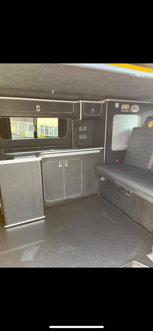 2016 Volkswagen T6.1 Campervan — photo 6 of 13
