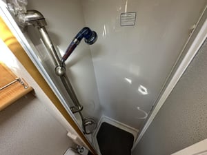 2007 Auto-Trail Cheyenne 630 — photo 11 of 14