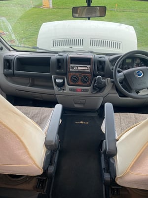 2007 Auto-Trail Cheyenne 630 — photo 23 of 47