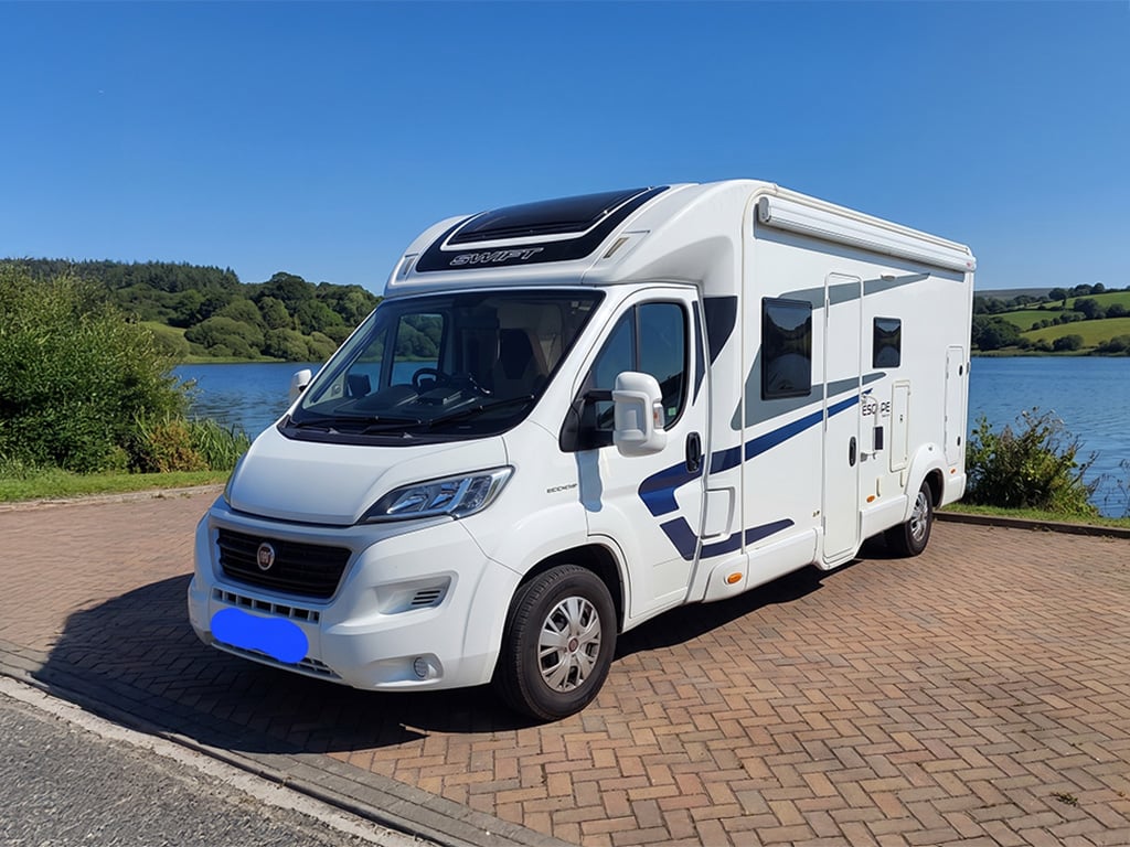 2017 Swift Escape 695 - Image 1