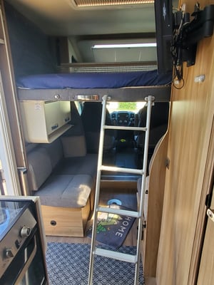 2017 Swift Escape 695 — photo 5 of 14