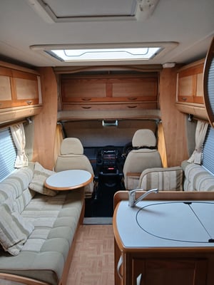 2006 Auto-Trail Cheyenne 660 — photo 2 of 11