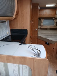 2006 Auto-Trail Cheyenne 660 - Image 4