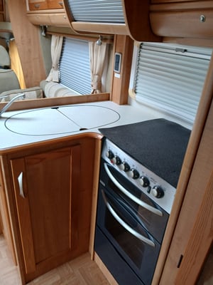 2006 Auto-Trail Cheyenne 660 — photo 5 of 11
