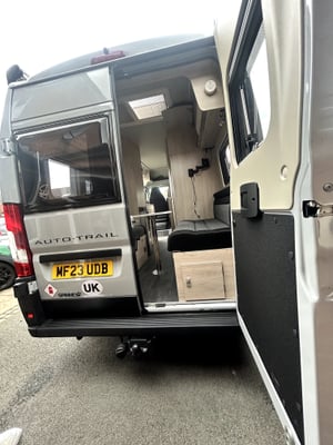 2023 Auto-Trail Expedition 67 — photo 20 of 63