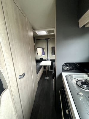 2023 Auto-Trail Expedition 67 — photo 27 of 63