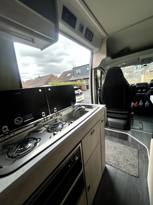 2023 Auto-Trail Expedition 67 — photo 28 of 63