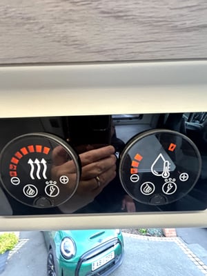 2023 Auto-Trail Expedition 67 — photo 30 of 63