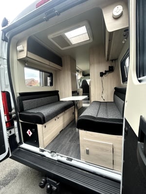 2023 Auto-Trail Expedition 67 — photo 42 of 63