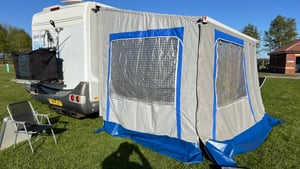 2005 Hymer C544 — photo 19 of 24