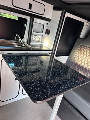 2017 Vauxhall Vivaro — photo 7 of 18