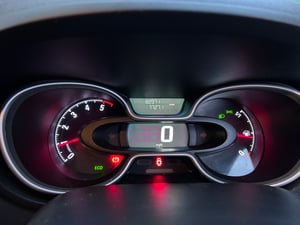 2017 Vauxhall Vivaro — photo 11 of 18