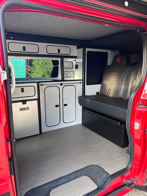 2017 Vauxhall Vivaro — photo 16 of 18
