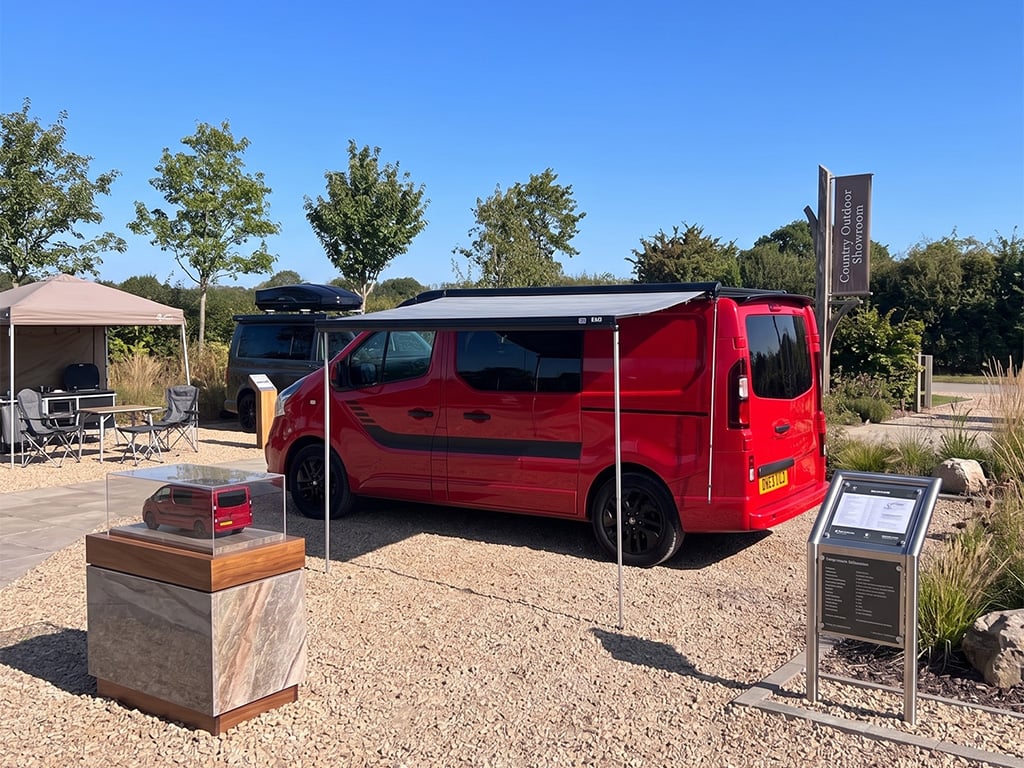 2017 Vauxhall Vivaro - Image 1