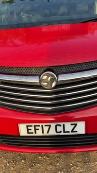 2017 Vauxhall Vivaro - Video