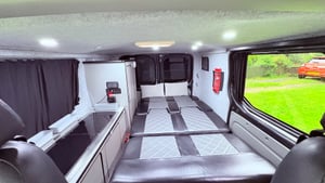 2013 Vauxhall Vivaro — photo 13 of 14