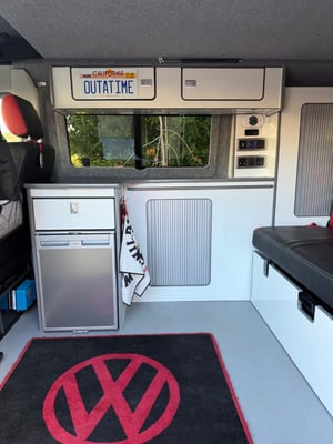 2018 Volkswagen Transporter — photo 8 of 13