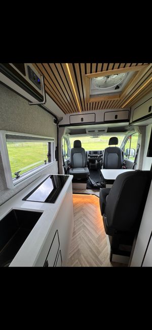 2021 Volkswagen Crafter CR35 Trendline — photo 17 of 30