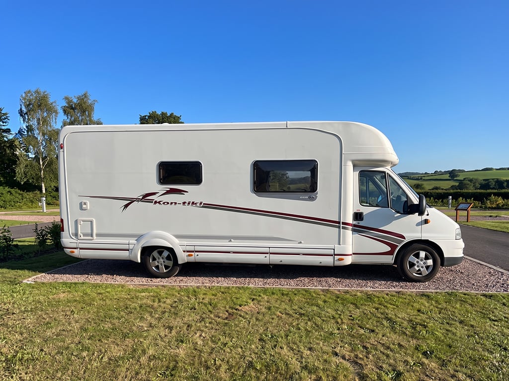 2005 Swift Kon-tiki 650 - Image 1
