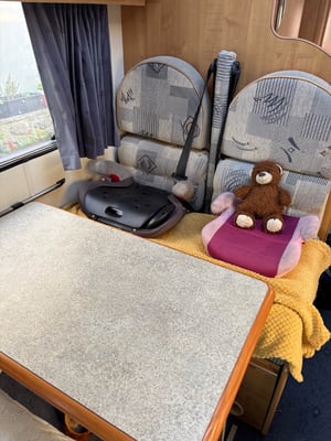 2004 Auto-Trail Apache 600 — photo 4 of 15